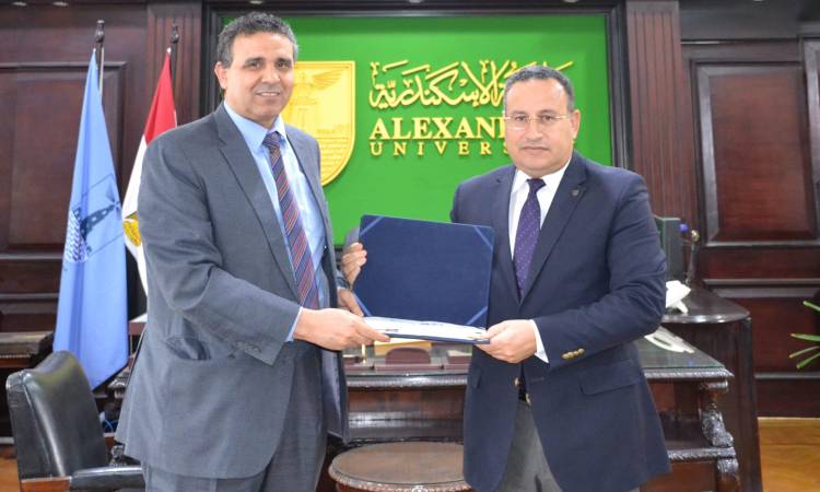 كلية العلوم جامعة الإسكندرية تمنح درجة دكتور العلوم فى الرياضيات DSC